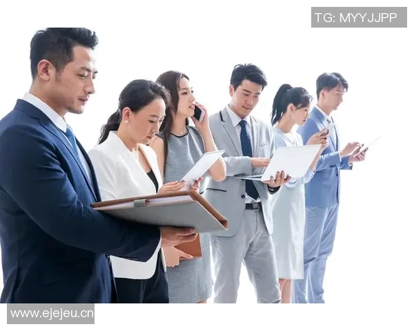 以团结协作为核心推动力探索团队合作在现代职场中的创新实践与应用